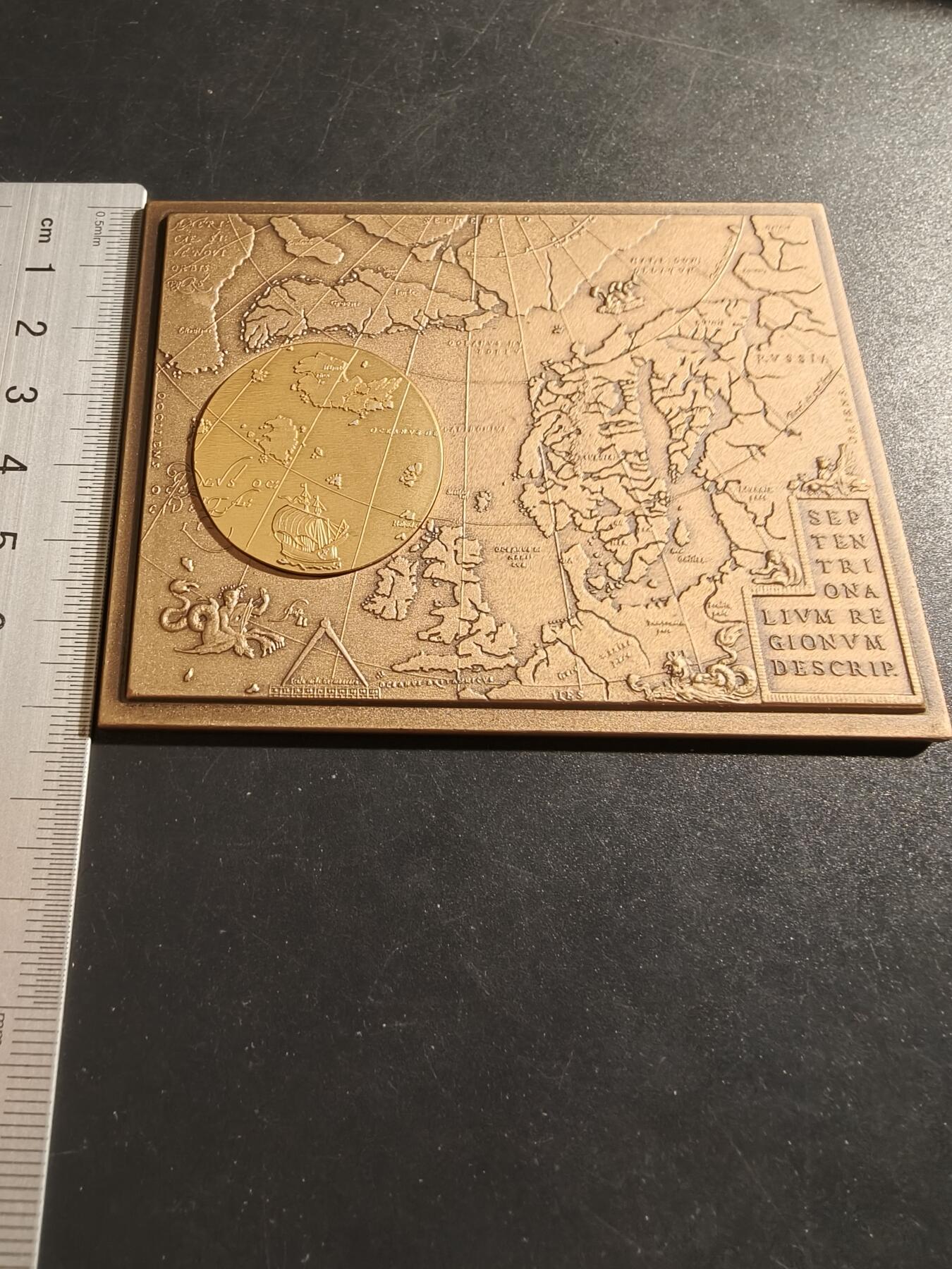 老王徽章第133期 瑞典北方地区地图大铜章     尺寸72×95mm    重量245g