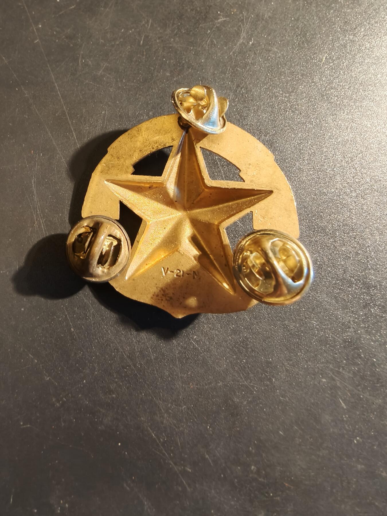 老王徽章第133期 美国海军海上指挥证章    大尺寸直径40mm    通常用于表彰在海上指挥舰艇或作战舰队航空部队的高级军官