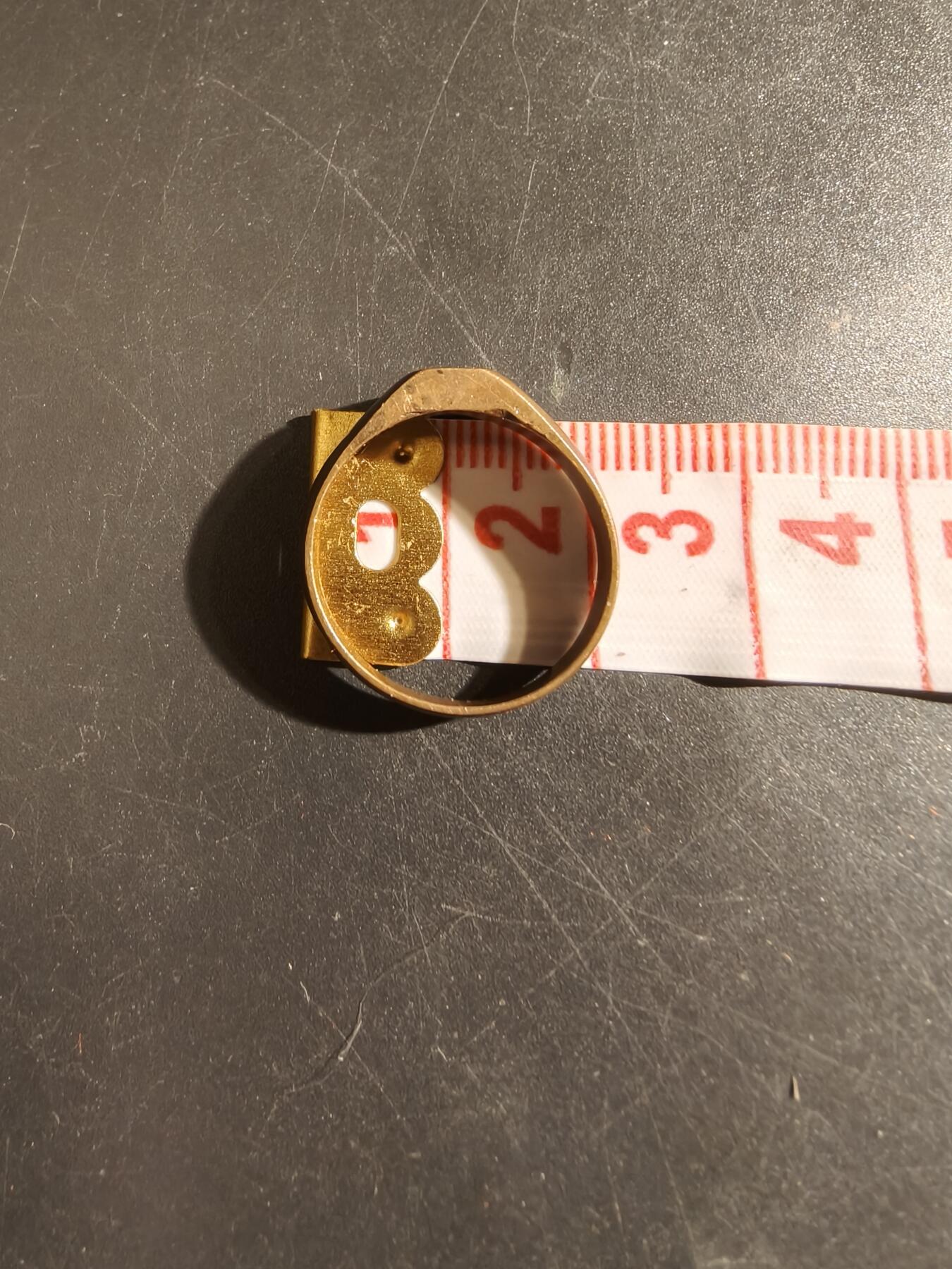 老王徽章第133期 德国一战铁十字风格战地戒指    直径21mm   周长75mm