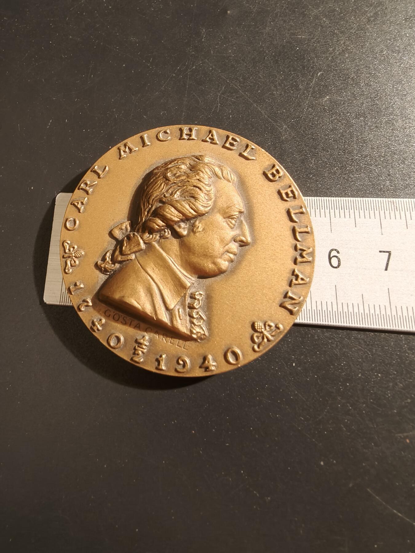 老王徽章第133期 瑞典著名诗人凯尔·米克尔·贝尔曼大铜章     直径56mm  重量93.5g