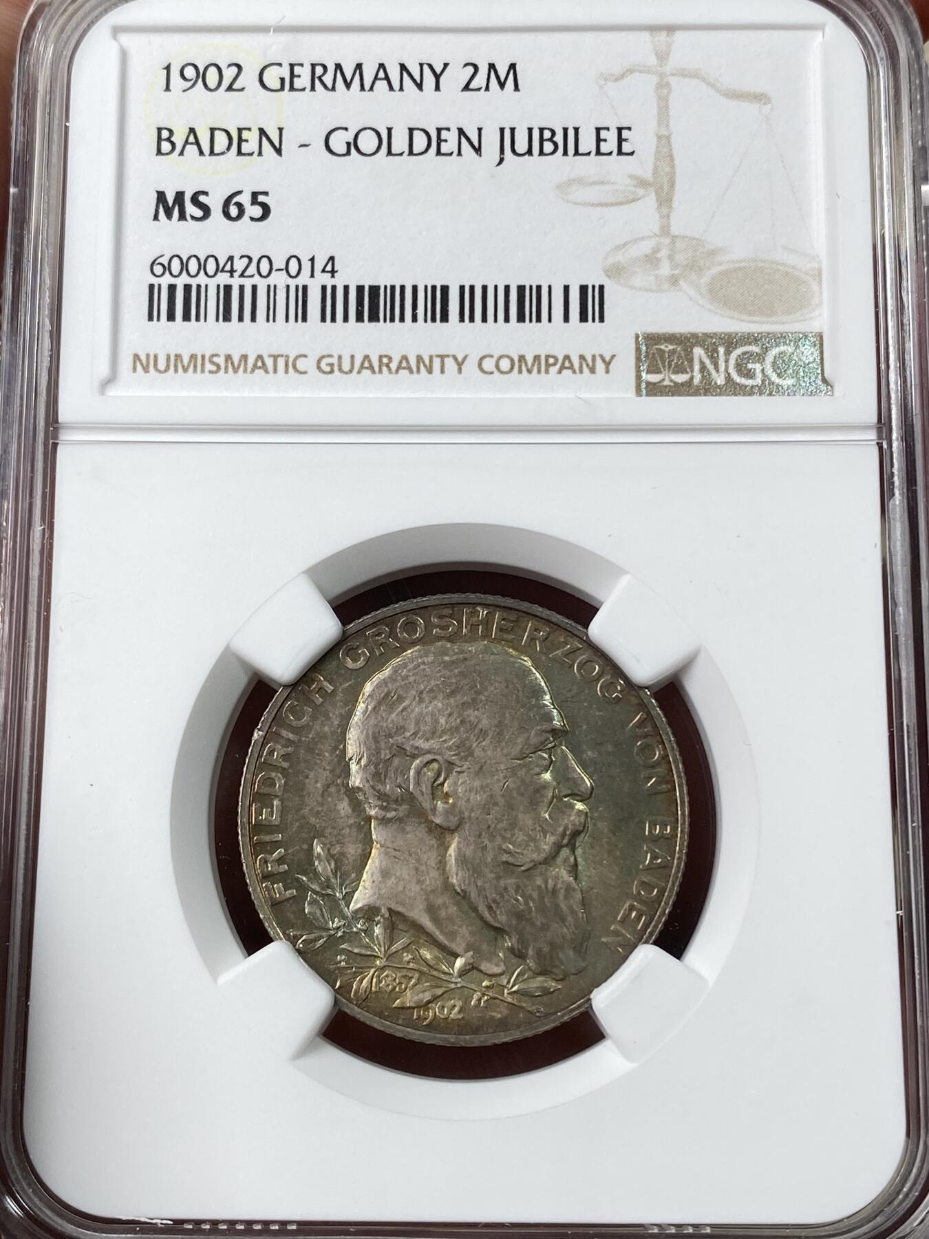 万国钱币拍卖第049期（万国夏季大拍） NGC MS65 1902年德国巴登大公国腓特烈一世金婚纪2马克 顶级七色幻彩BU收藏级 