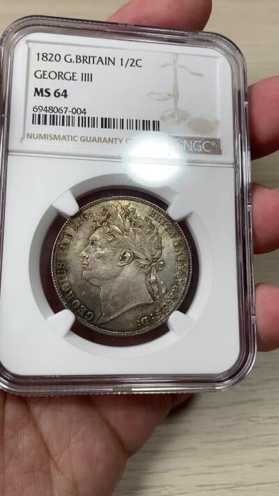 万国钱币拍卖第049期（万国夏季大拍） NGC MS64 1820英国乔治四世三花半克朗 丝滑转光英伦五彩 高分难得