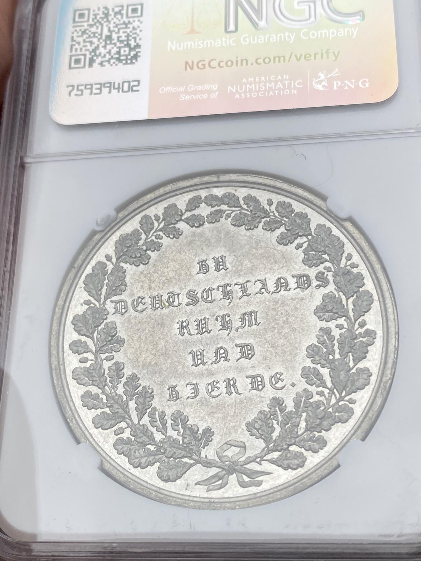 万国钱币拍卖第049期（万国夏季大拍） NGC MS61 1842年德国巴伐利亚瓦尔哈拉死亡圣殿落成纪念大锡章 罕见花体字非常漂亮 镜面典藏品质