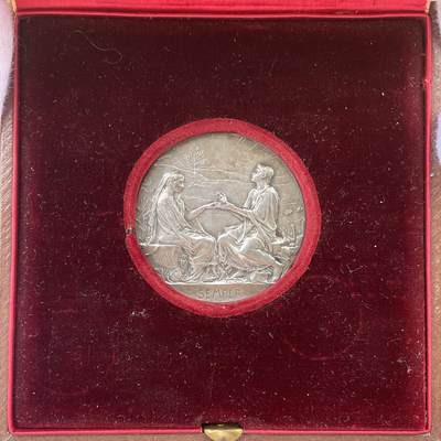 「木头集藏」章牌精品专场！ - O.Roty～1899年法国“SEMPER”永恒的爱 婚礼纪念原盒银章，直径：41mm，31g，边铭：丰饶角 ARGENT，背面新人姓名首字母立体花体刻字：B、P， 烫金原盒正常使用，品相很不错！