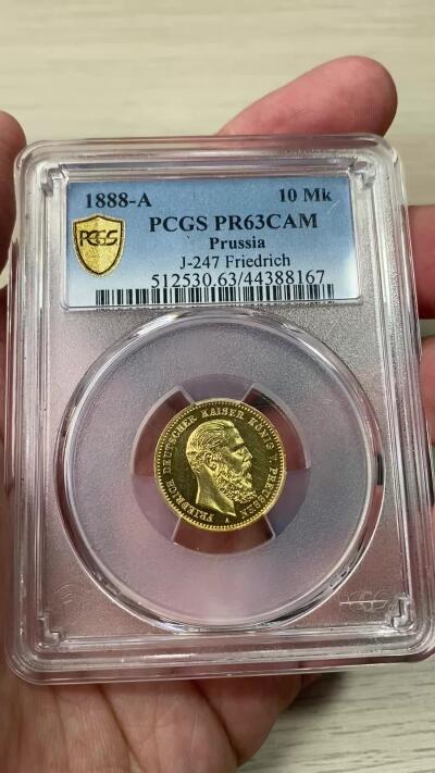 万国钱币拍卖第049期（万国夏季大拍） PCGS PR63CAM 1888年德国普鲁士三皇之年腓特烈三世10马克金币 罕见精制弗三短翅金币 精制黄金纯黑镜面底板 3.98g 900金