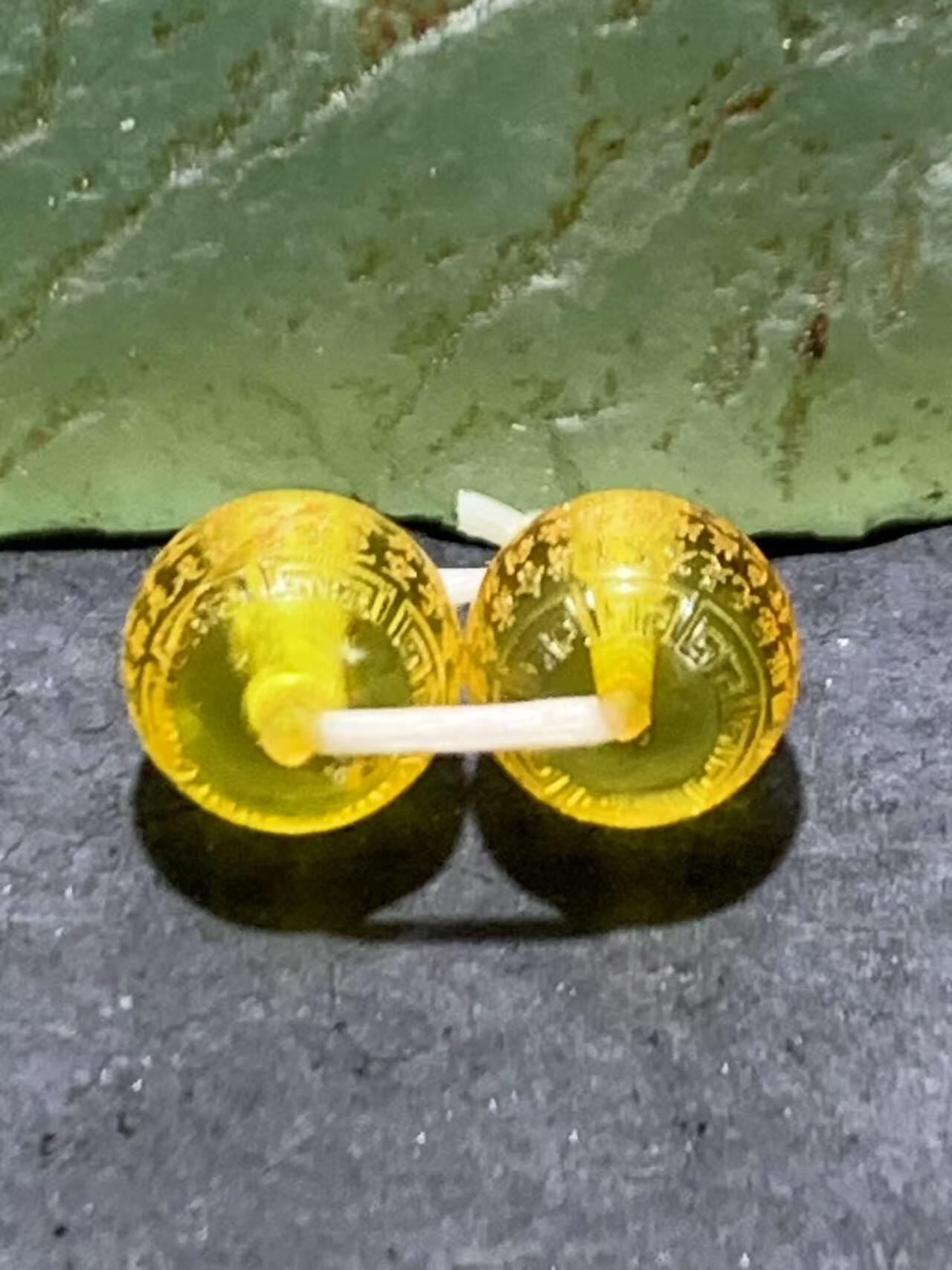 天然乌克兰原矿蜜蜡雕刻心经小腰珠两颗，，