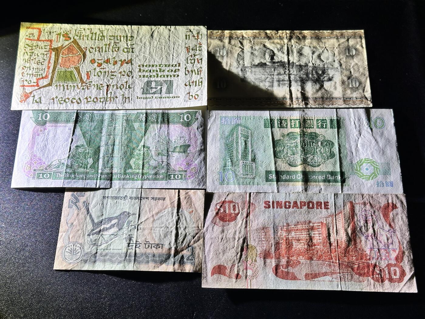 《外钞收藏家》第五百四十四期（本期大蚂蚁、英镑首发、港币等精品以及品种丰富的裸币）（本平台长期征集拍品、欢迎藏友们联系合作） 爱尔兰、丹麦、港币、坡币等 六张一起 非全新 品相如图