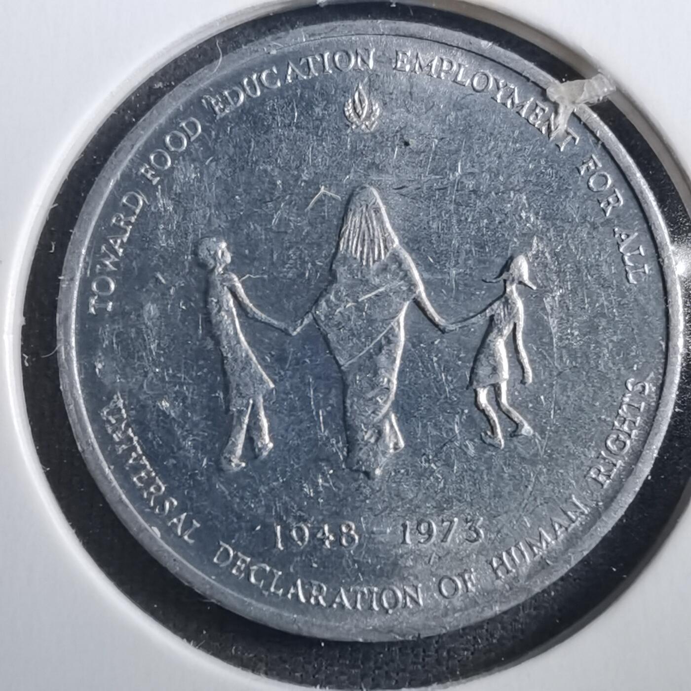 沼泽如烟--第773场 1973年意大利罗马发行 世界人权宣言25周年 纪念章 铝章 20mm A