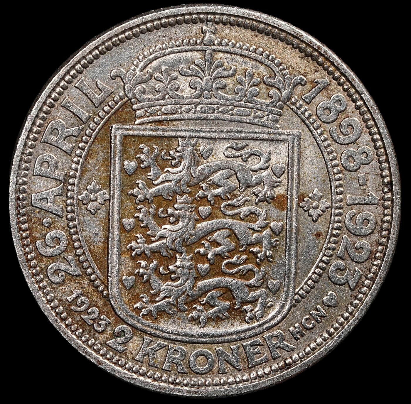 修遠堂世界钱币第七十七期 1923年丹麦国王银婚纪念2克朗银币 15g，含银80%