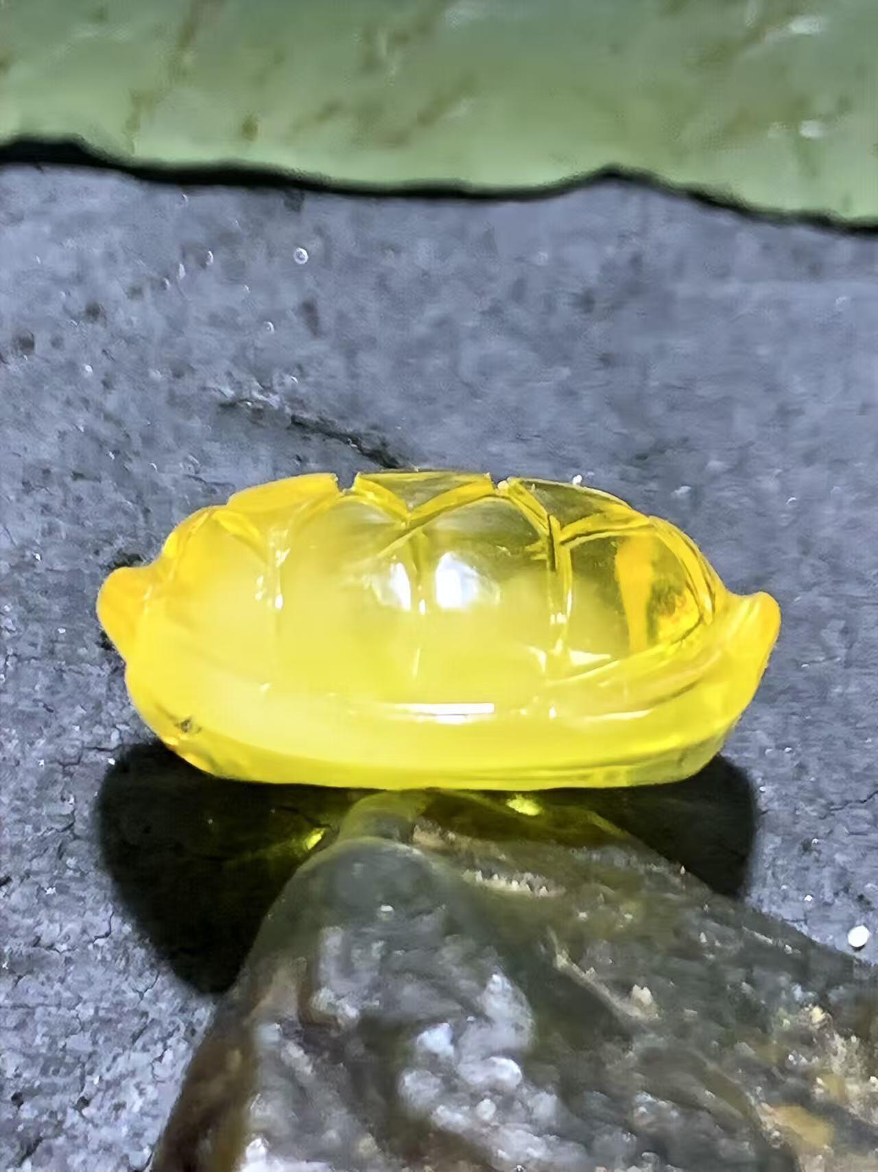 精美天然乌克兰蜜蜡雕刻龟壳寓意，富甲天下，一个，，
