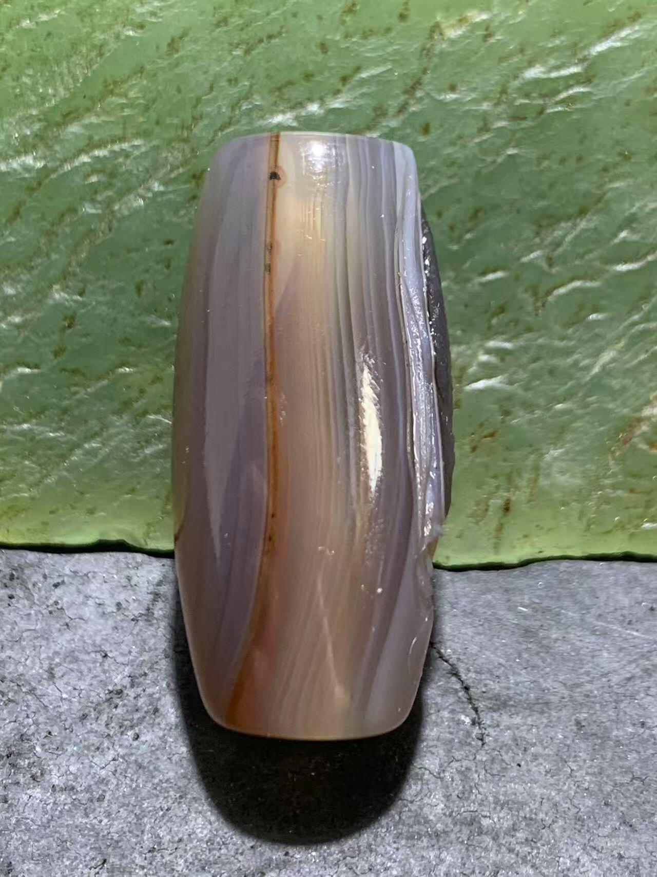 精美亚光高玉化一线巴西玛瑙手工俏色巧雕鲤鱼出水桶珠一个！