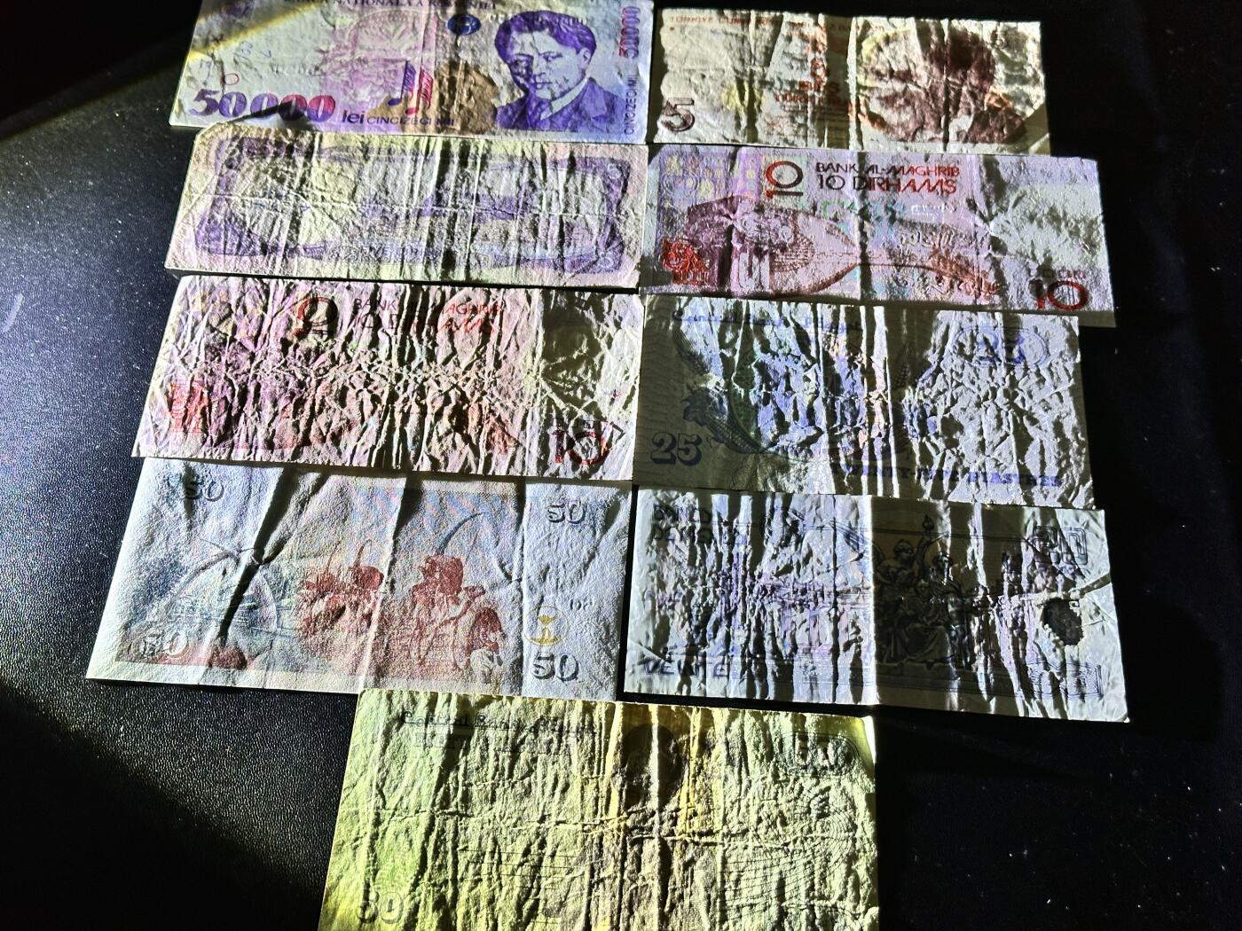 《外钞收藏家》第五百四十四期（本期大蚂蚁、英镑首发、港币等精品以及品种丰富的裸币）（本平台长期征集拍品、欢迎藏友们联系合作） 罗马尼亚、摩洛哥、埃及等九张一起 流通品