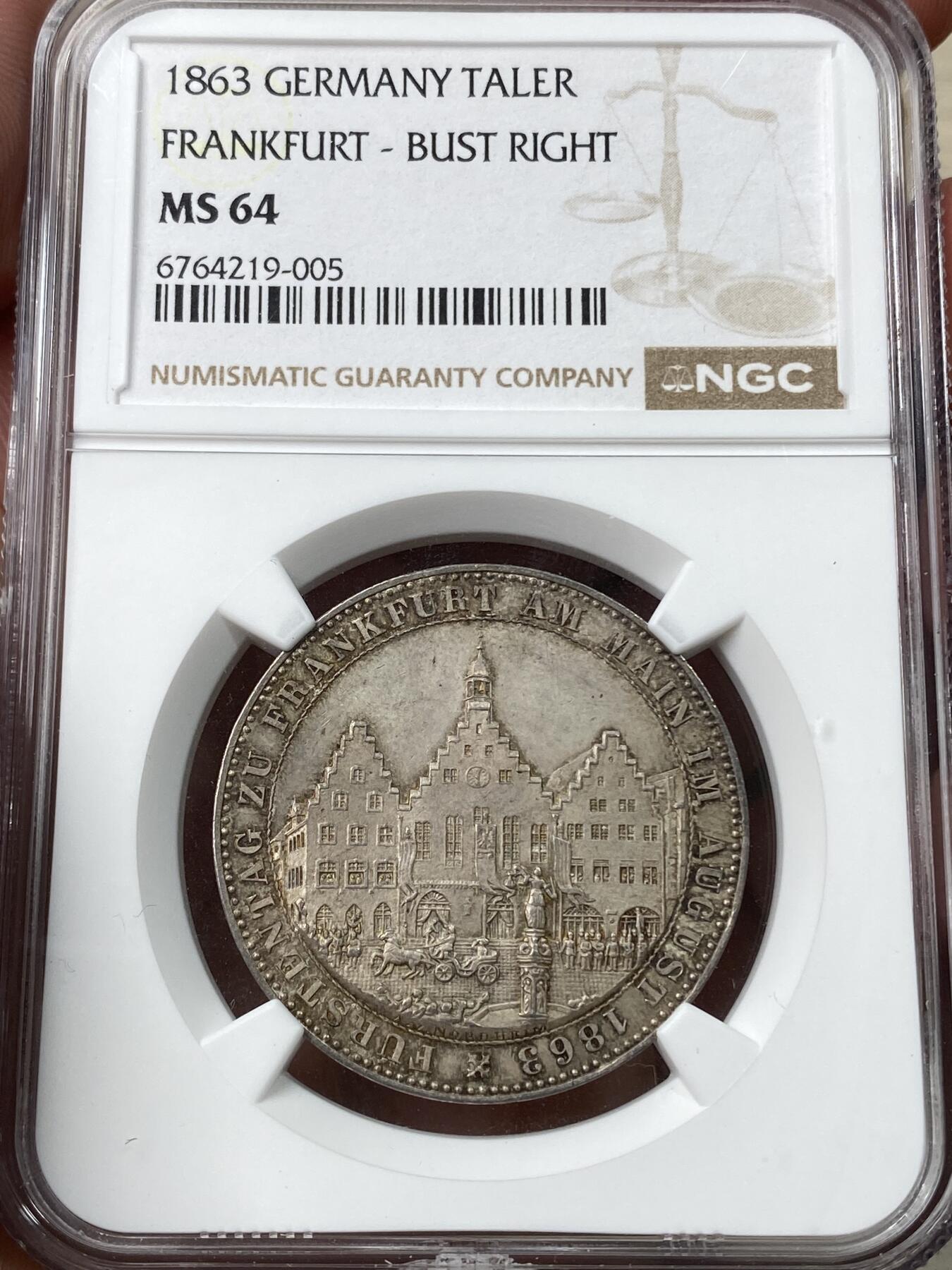 万国钱币拍卖第049期（万国夏季大拍） NGC MS64 1863年德国法兰克福王子会议1泰勒 原味酱彩覆盖 极其难得的收藏级状态