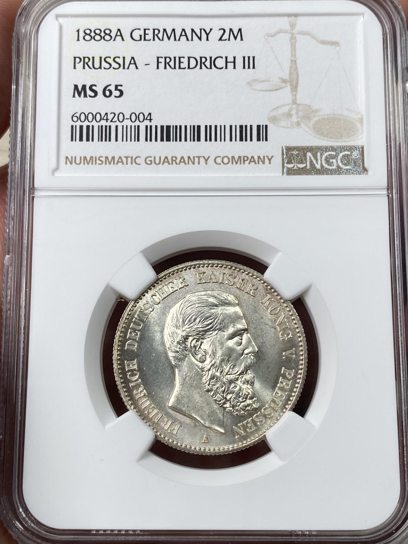 万国钱币拍卖第049期（万国夏季大拍） NGC MS65 1888年德国普鲁士三皇之年短翅流通2马克 顶级BU品质 丝绸转光原味淡包浆