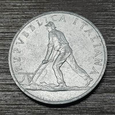 【铜匠收藏】★第125场★散币场，无佣金，30包邮。不满30元，支付5元运费。《接受代拍 代送NGC评级》 - 意大利 1950年 2里拉 麦穗 耕地 铝币