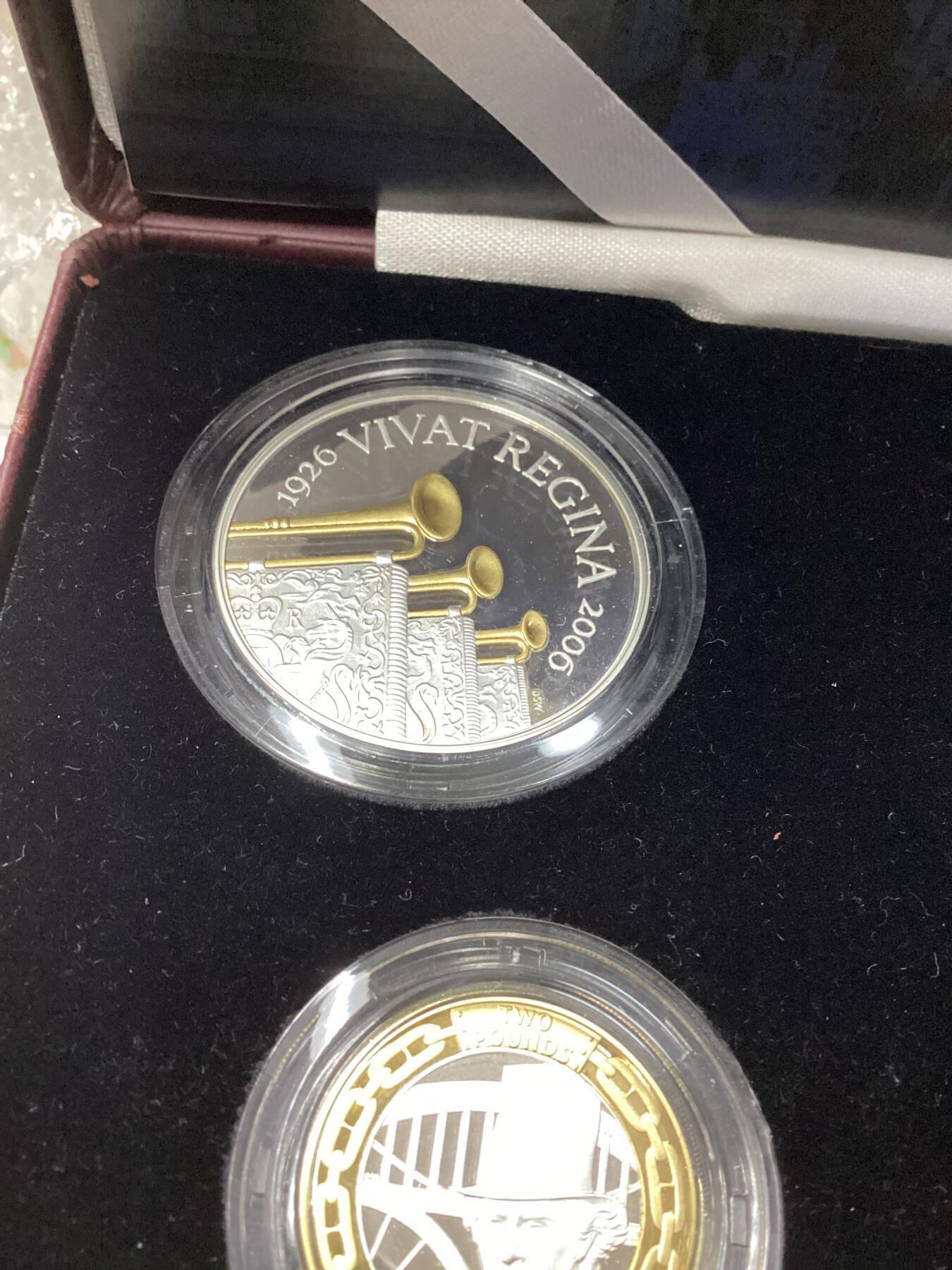 长老汇蛇年精选第十九场拍卖 2006英国精制加厚银币套装6枚，面值从50便士到5英镑，盒证全，3000套，今年5枚套加厚银币发行价已经7000元