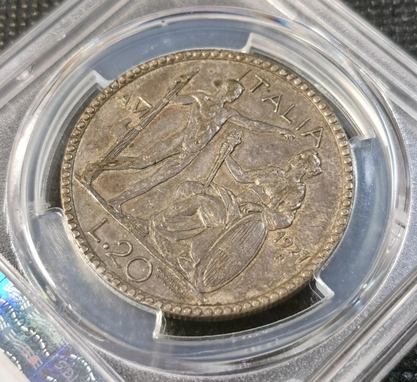  甄臻铺-世界币章拍卖（第24期），送拍享返佣金等优惠多多 PCGS-AU55 意大利1927年裸男20里拉，老包浆好细节