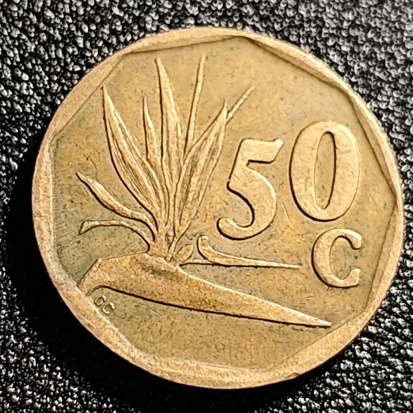 泉币菌-第47场-各国散币场  南非50分硬币 国徽九边形 天堂鸟花(鹤望兰)22mm厚1.9mm