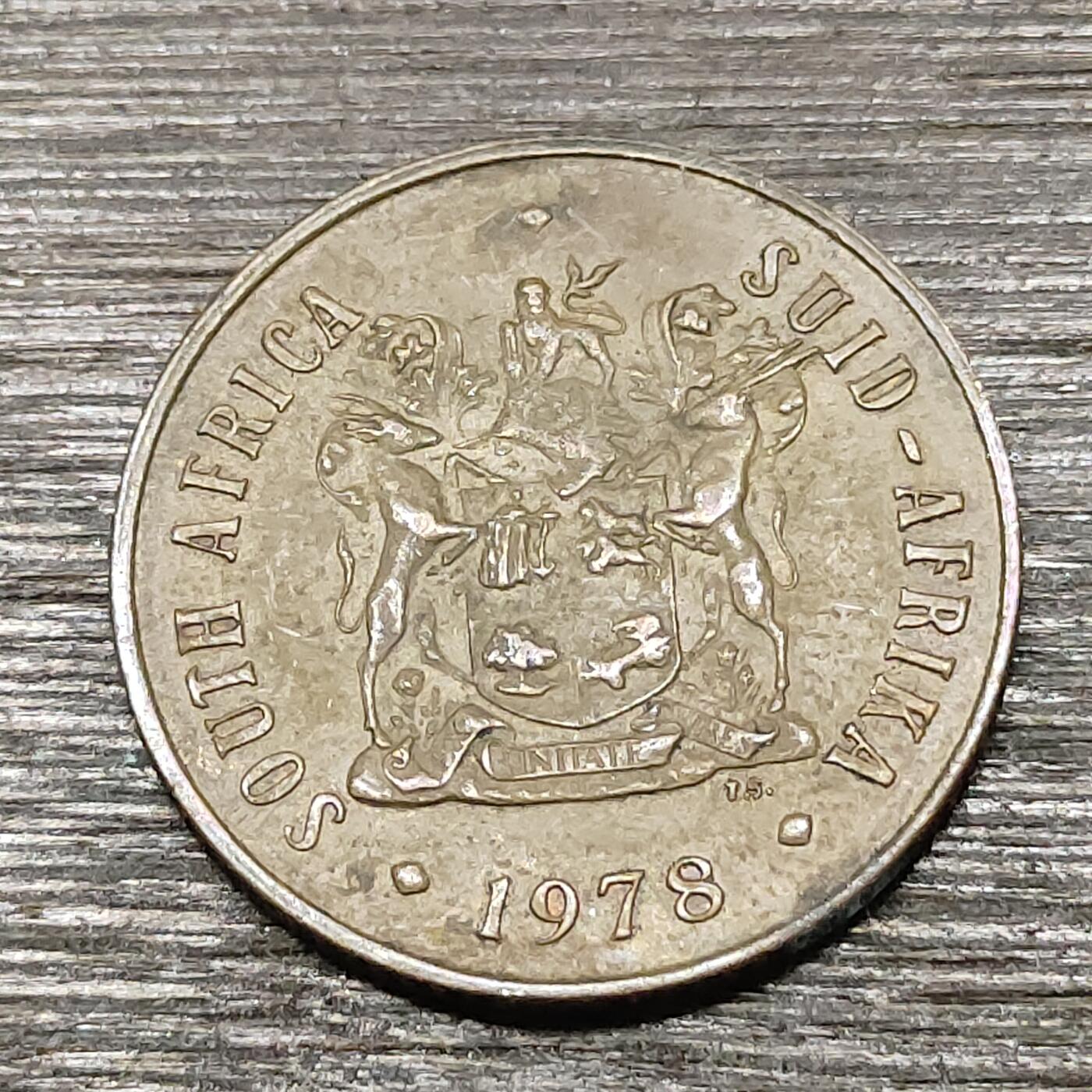 【铜匠收藏】★第125场★散币场，无佣金，30包邮。不满30元，支付5元运费。《接受代拍 代送NGC评级》 南非 2分 角马 1978年