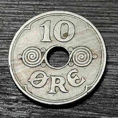 【铜匠收藏】★第125场★散币场，无佣金，30包邮。不满30元，支付5元运费。《接受代拍 代送NGC评级》 - 1937年 丹麦 10欧尔 中孔