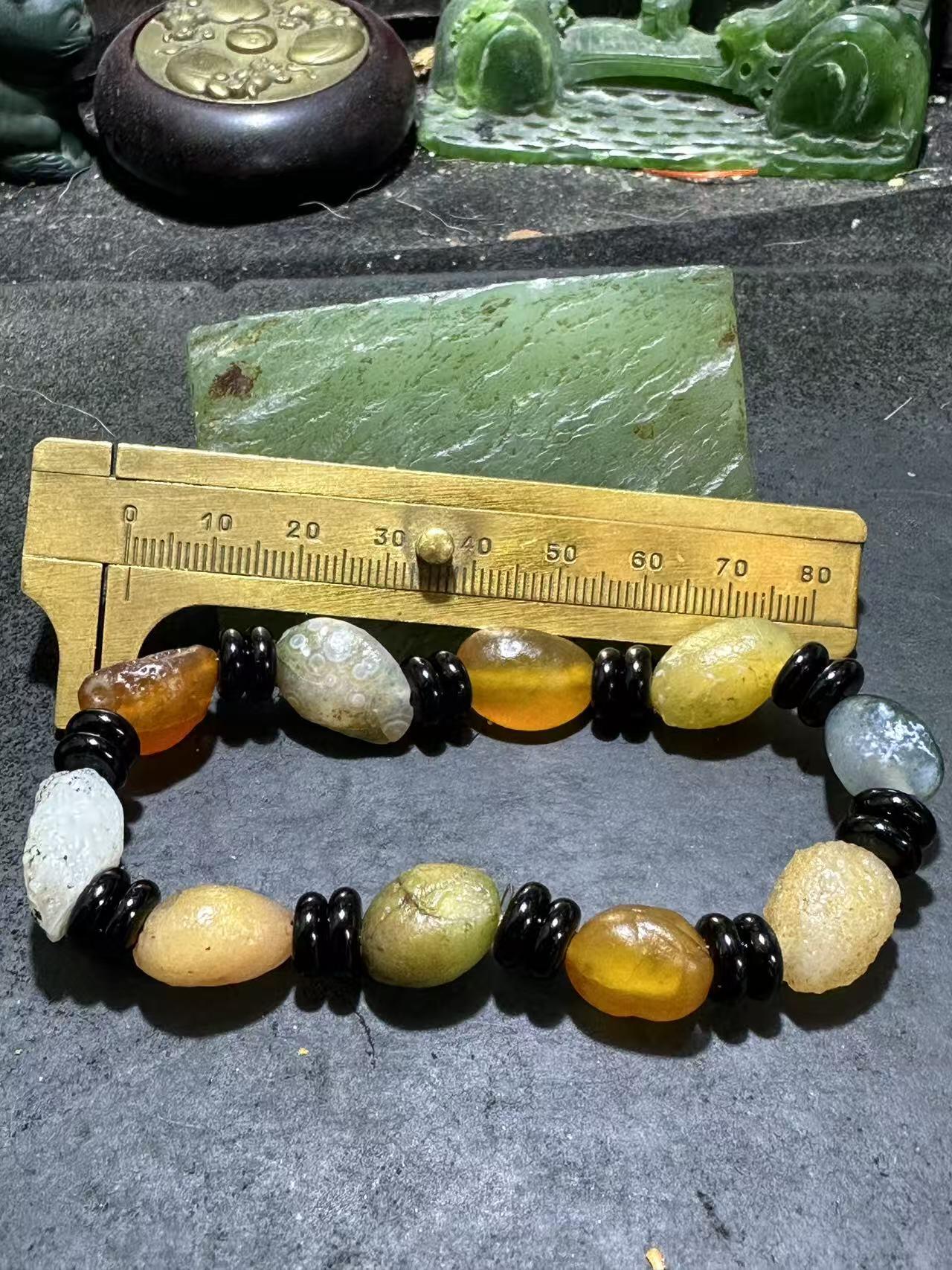 精美阿拉善玛瑙原石手串一条，，，