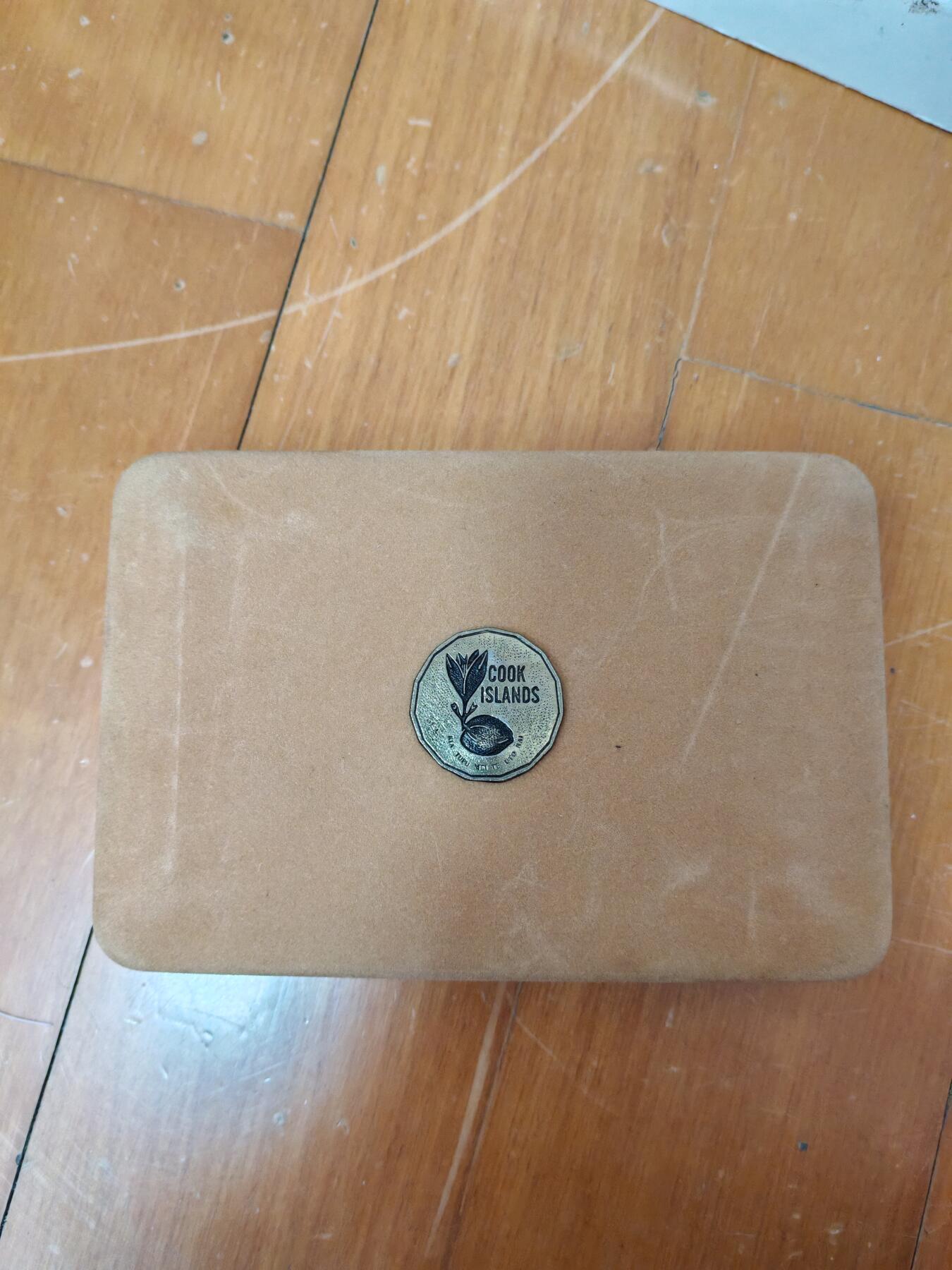 长老汇蛇年精选第十九场拍卖 1974库克群岛库克船长两枚精制银币，原盒，少见