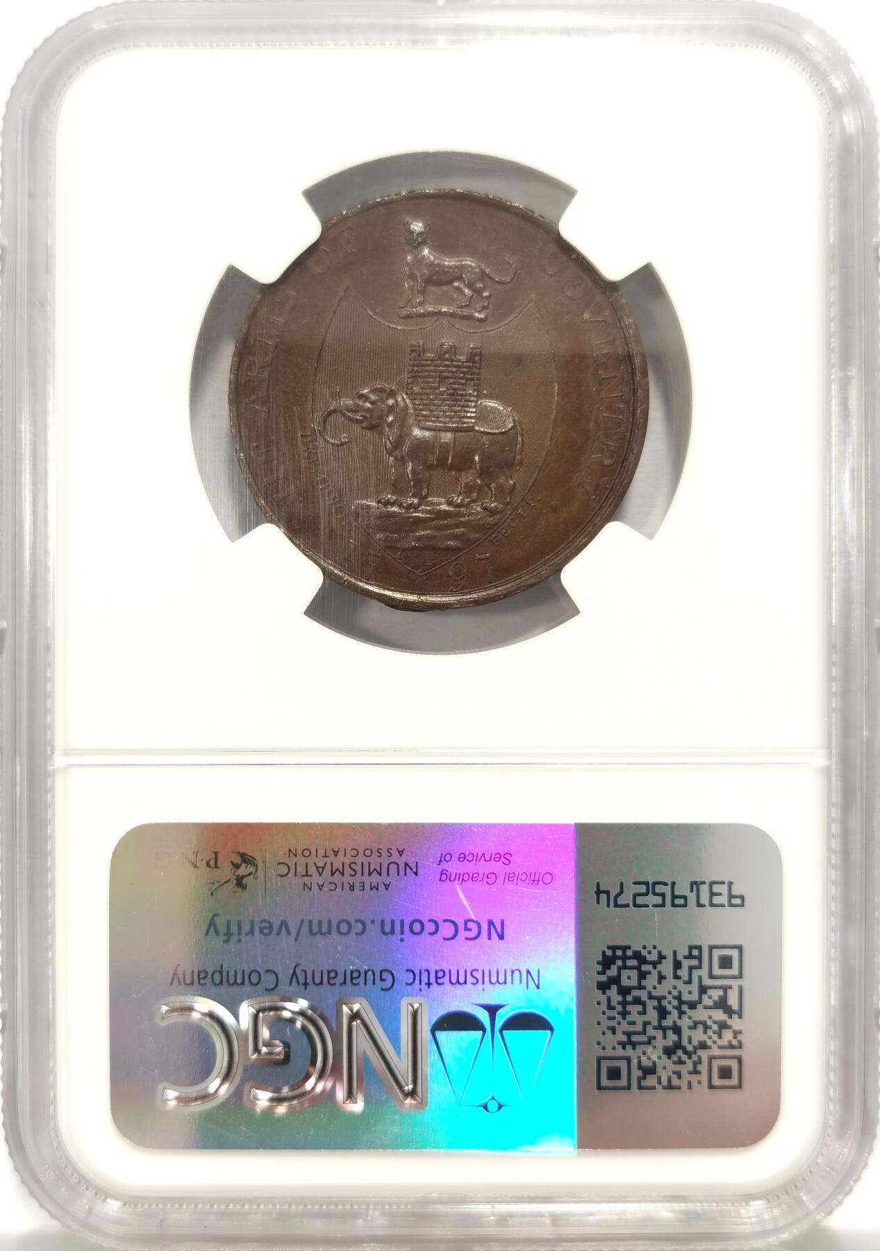 博洋堂世界钱币拍卖第130期（全场包邮） NGC MS63 英国1797年沃里克郡经典建筑风景半便士代币。1797是车轮大便士开始铸造的年份，此时便士代币却已风行好几年，为英国各郡邦提供了良好的铜币流通氛围！