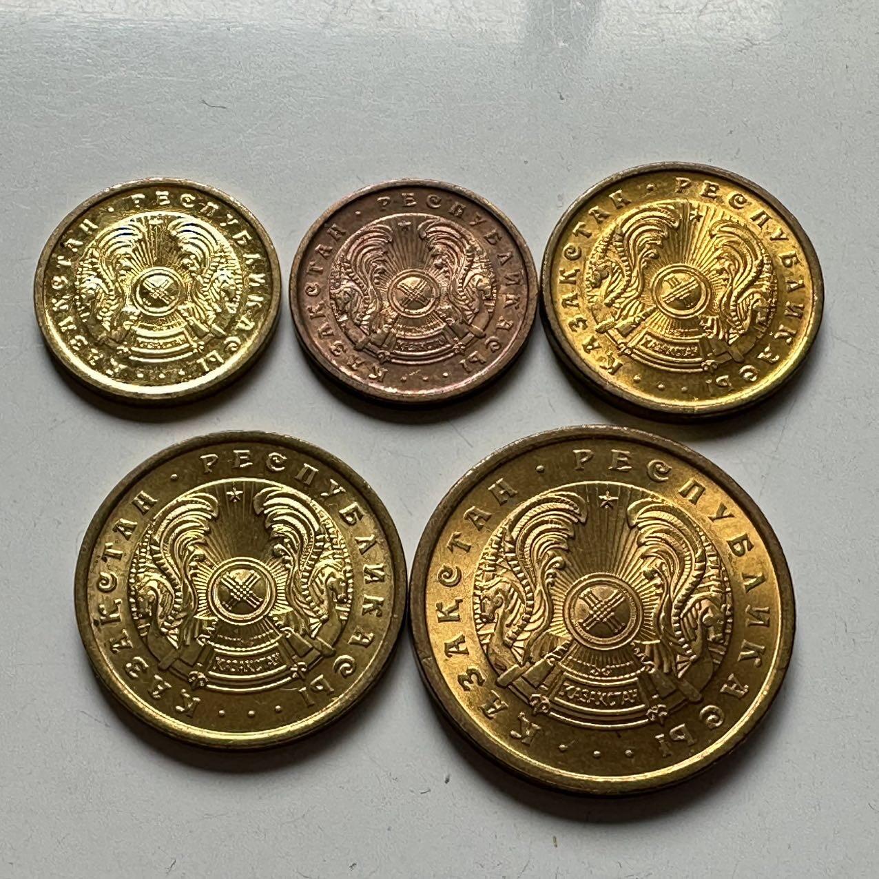 🌹外币初藏🌹🐯2025年第74场  每周二四六晚8️⃣点 接代拍 哈萨克斯坦1993年首版五枚套