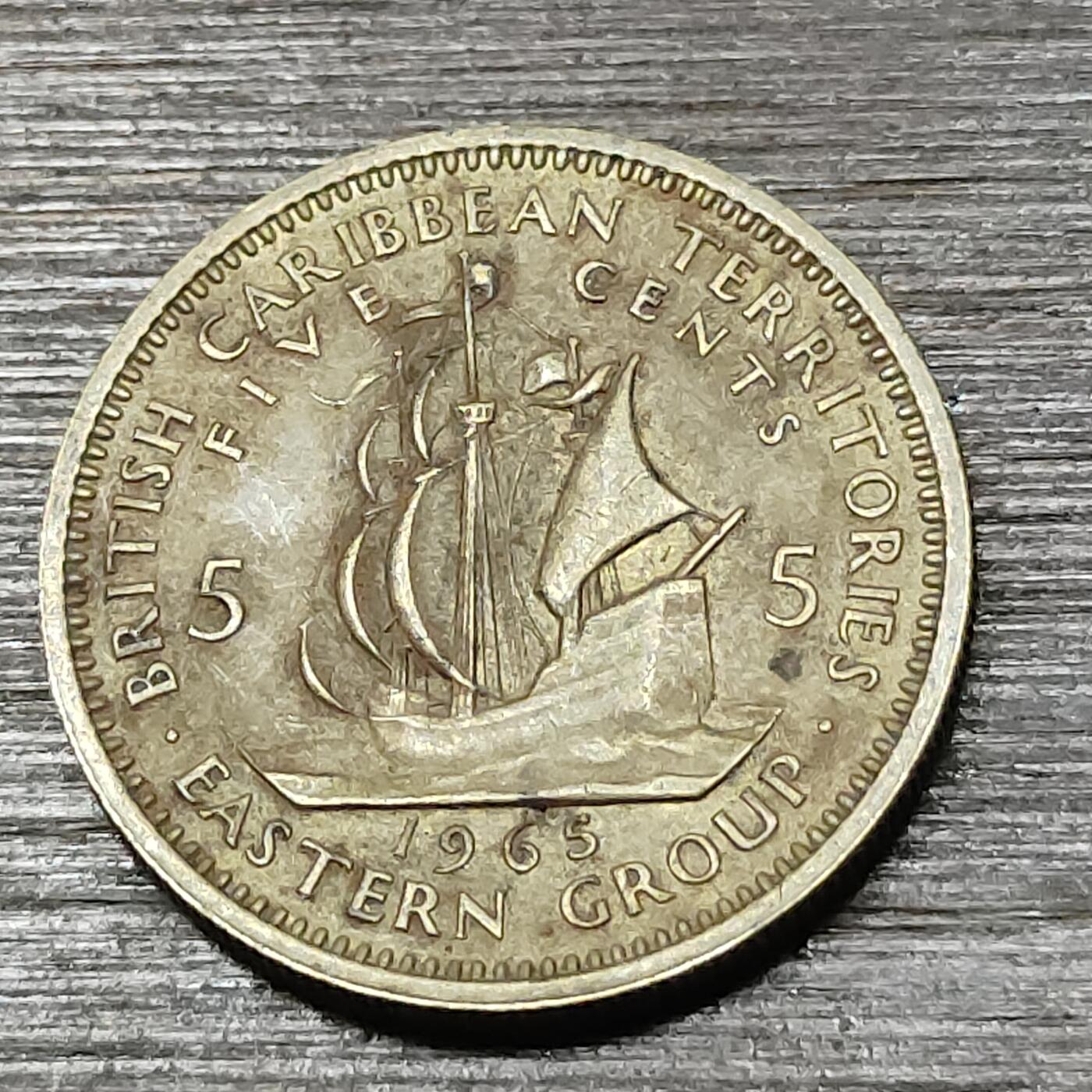 【铜匠收藏】★第125场★散币场，无佣金，30包邮。不满30元，支付5元运费。《接受代拍 代送NGC评级》 英属东加勒比 1963年 5分 镍黄铜币
