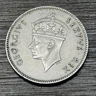 【铜匠收藏】★第125场★散币场，无佣金，30包邮。不满30元，支付5元运费。《接受代拍 代送NGC评级》 - 英属东非 1949年 50分 镍币 伊丽莎白二世女王