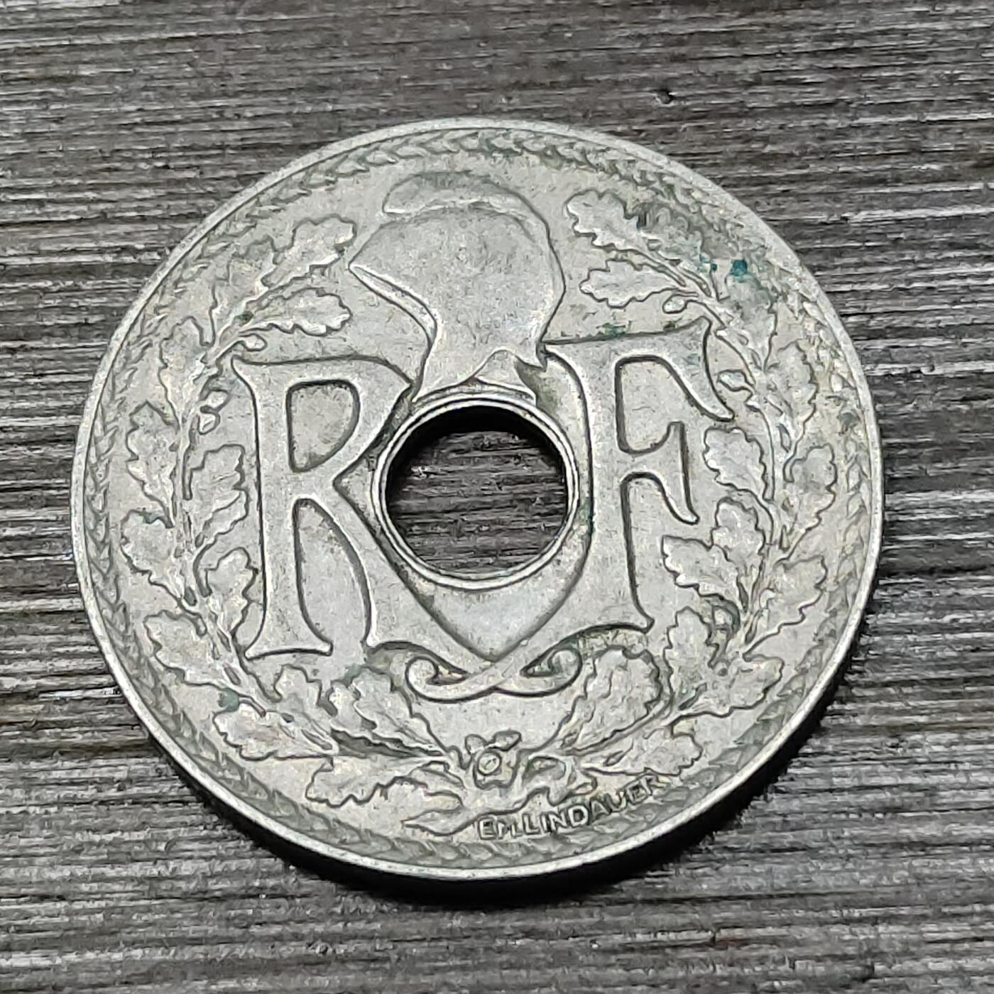 【铜匠收藏】★第125场★散币场，无佣金，30包邮。不满30元，支付5元运费。《接受代拍 代送NGC评级》 法国 1933年 25分