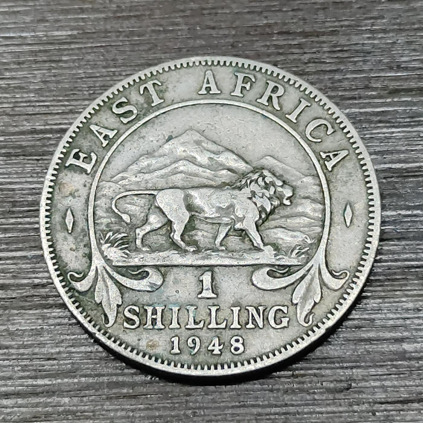 【铜匠收藏】★第125场★散币场，无佣金，30包邮。不满30元，支付5元运费。《接受代拍 代送NGC评级》 东非 1948年 1先令