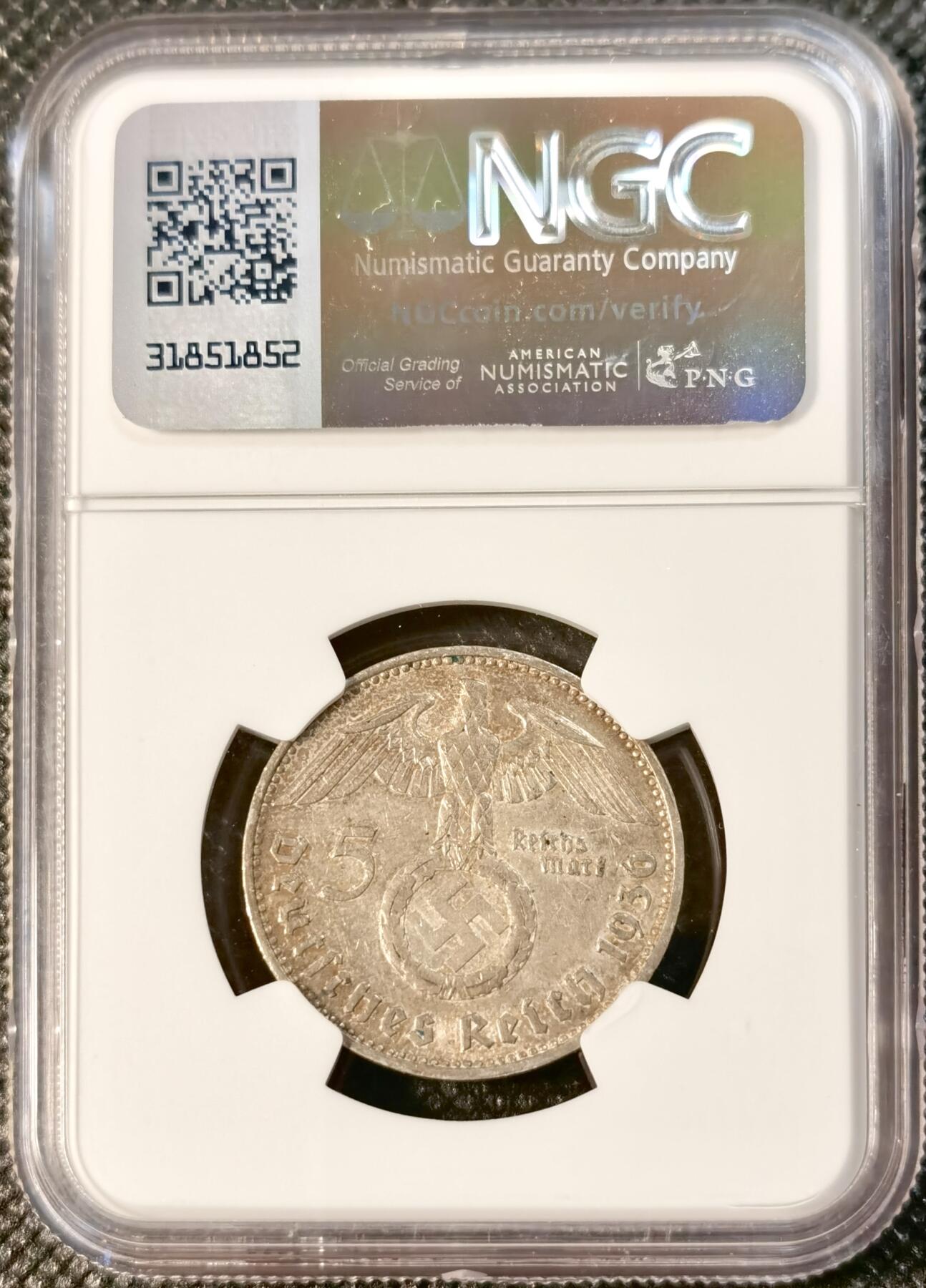  甄臻铺-世界币章拍卖（第24期），送拍享返佣金等优惠多多 NGC-AU58 德国1936年兴登堡5马克J版银币 稀有版别，克书价值高，带转光，卷尾好品，正面淡包浆，背面厚重彩，没上ms可惜