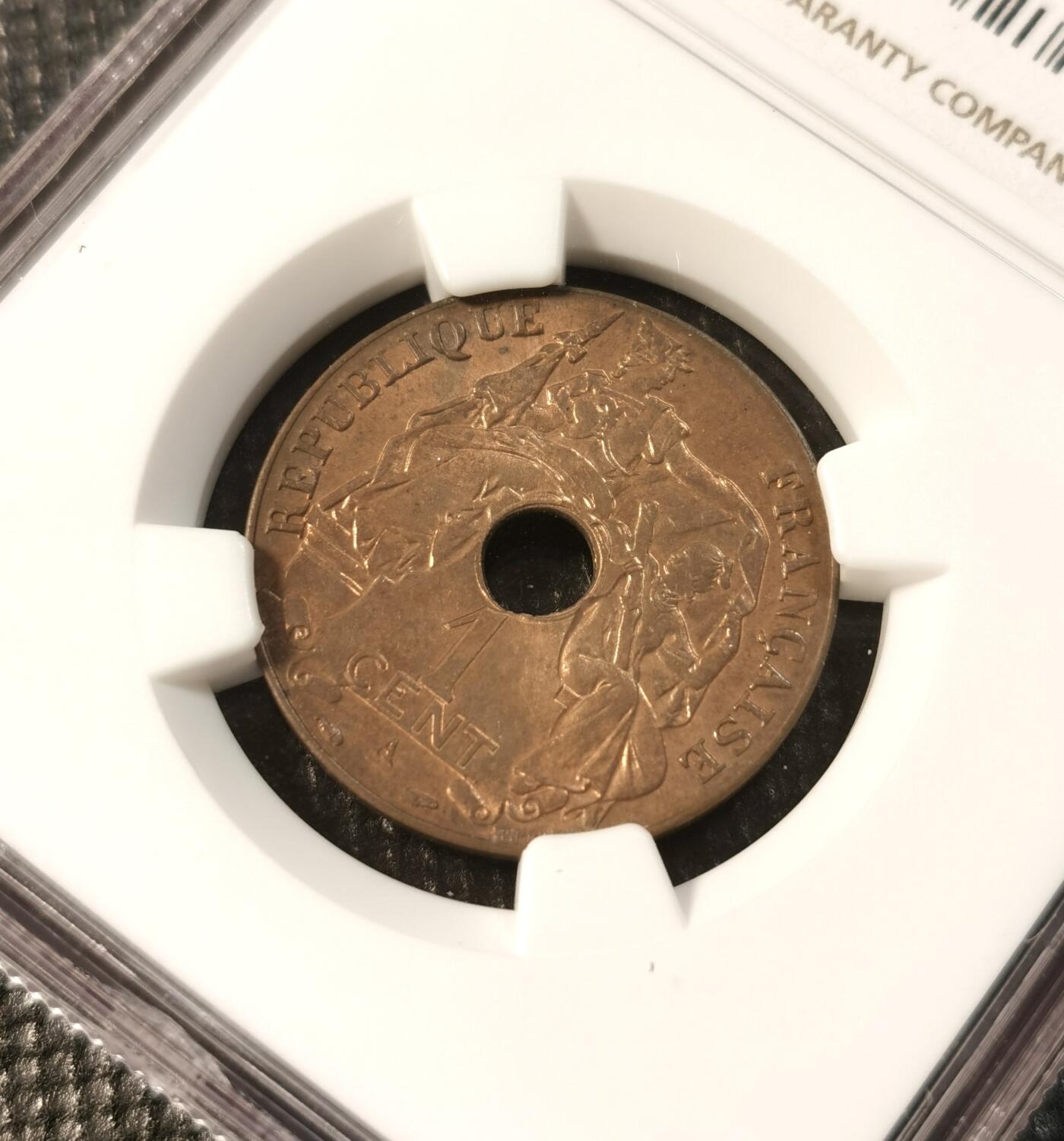  甄臻铺-世界币章拍卖（第24期），送拍享返佣金等优惠多多 NGC-MS63RB 1938年法属印度支那百分之一中孔铜币