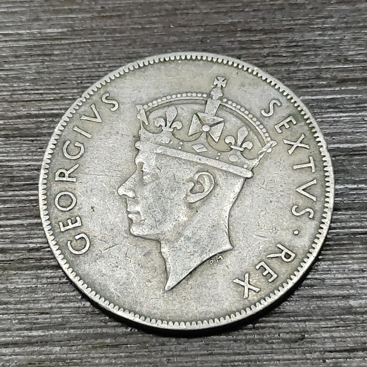 【铜匠收藏】★第125场★散币场，无佣金，30包邮。不满30元，支付5元运费。《接受代拍 代送NGC评级》 东非 1948年 1先令