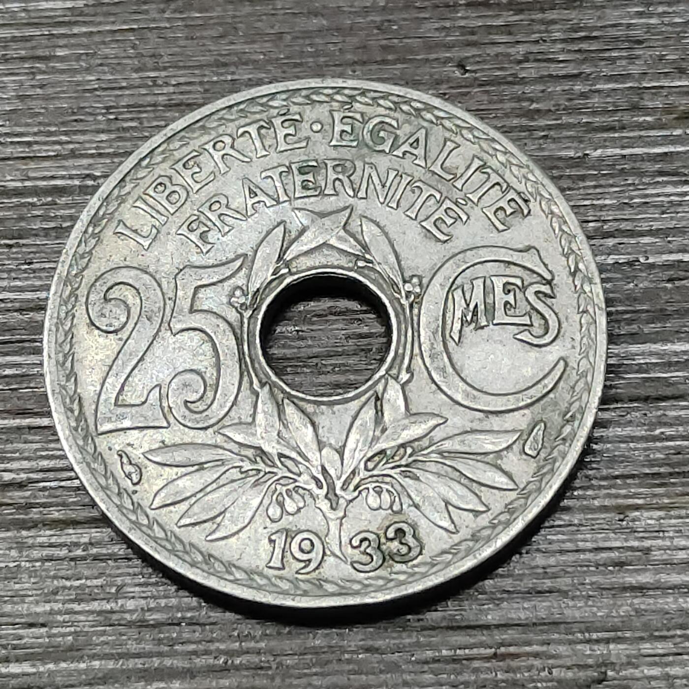 【铜匠收藏】★第125场★散币场，无佣金，30包邮。不满30元，支付5元运费。《接受代拍 代送NGC评级》 法国 1933年 25分