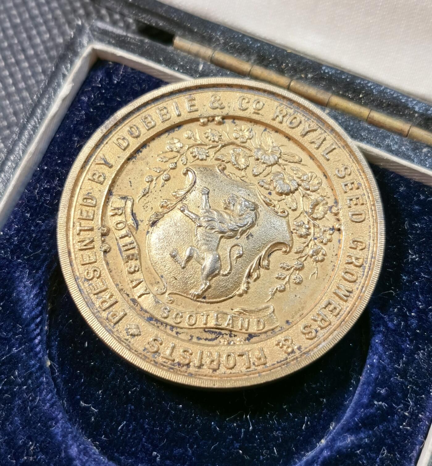  甄臻铺-世界币章拍卖（第24期），送拍享返佣金等优惠多多