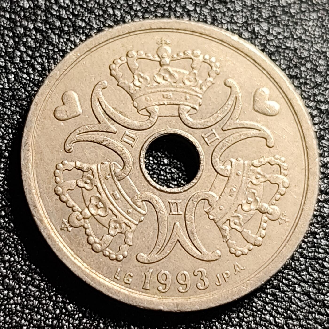 泉币菌-第47场-各国散币场 丹麦中孔2克朗镍币  爱心币 高币值