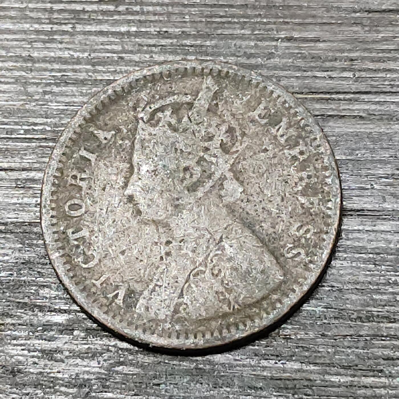 【铜匠收藏】★第125场★散币场，无佣金，30包邮。不满30元，支付5元运费。《接受代拍 代送NGC评级》 英属印度 1886年 维多利亚女王 1/12安娜