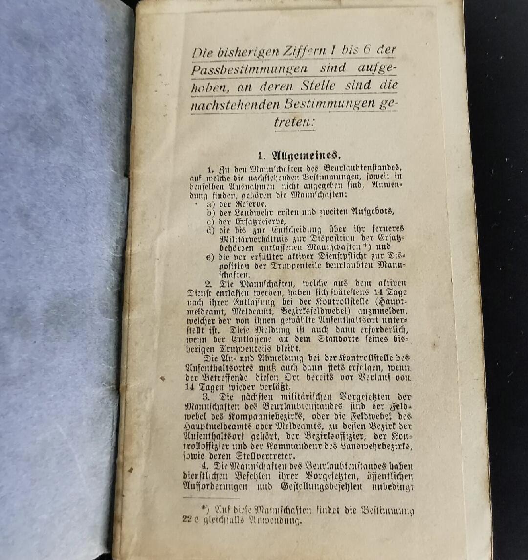 勋章，专场 德国1898年军事通行证    来自“普林茨·费格尔德步兵团”的第三连    记录有个人信息、服役情况和军事表现等      