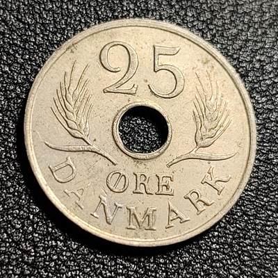 泉币菌-第48场-散币捡漏场 - 丹麦1967年25欧尔中孔镍币 玛格丽特二世花押 