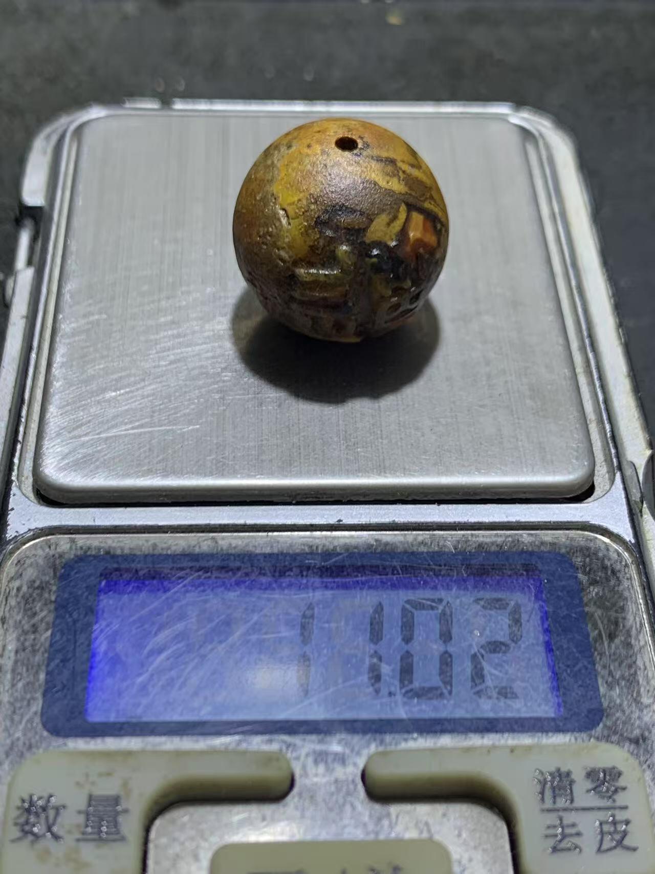 精美亚光风化纹战国红玛瑙手工雕刻道字2.0单珠一颗！