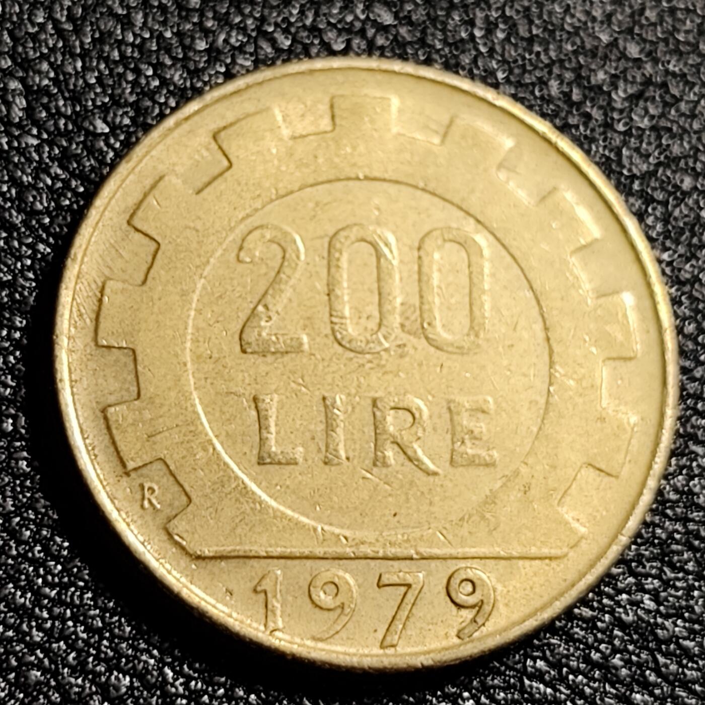 泉币菌-第48场-散币捡漏场 意大利1979年200里拉 丰收女神 齿轮 铝青铜币 外国硬币 24mm 