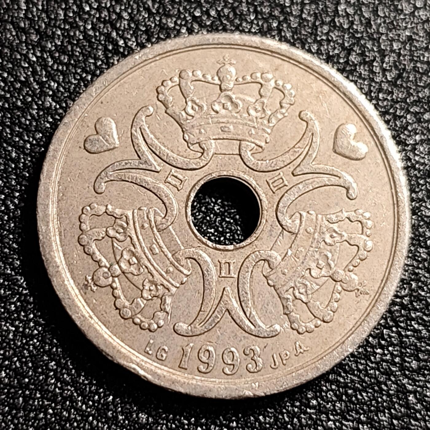 泉币菌-第49场-周末精品场 高币值 丹麦中孔2克朗镍币 异形币爱心币❤️