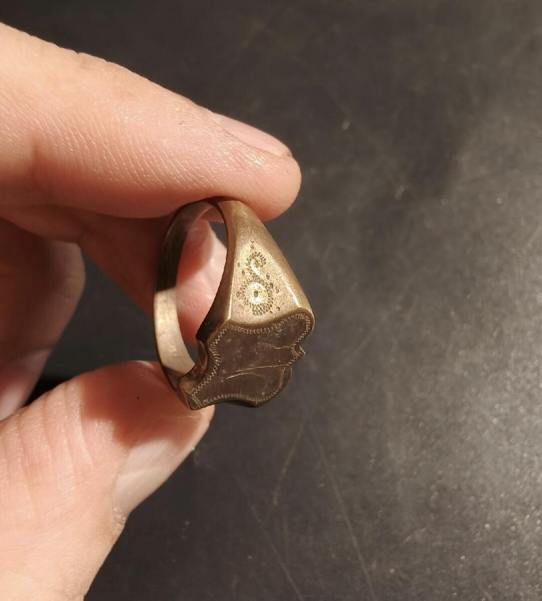勋章，专场 德国一战战地铜戒指    周长23mm   直径70mm