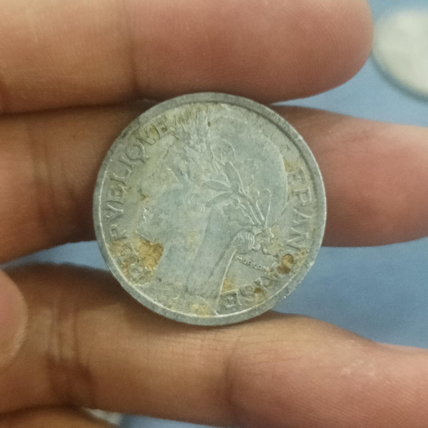 泡泡币外币第五十八场可代拍15038385335微信 法国1959年2F