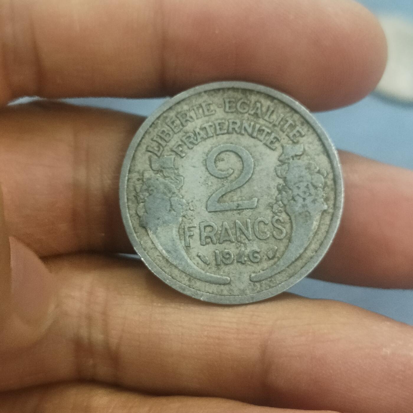 泡泡币外币第五十八场可代拍15038385335微信 法国1946年2F
