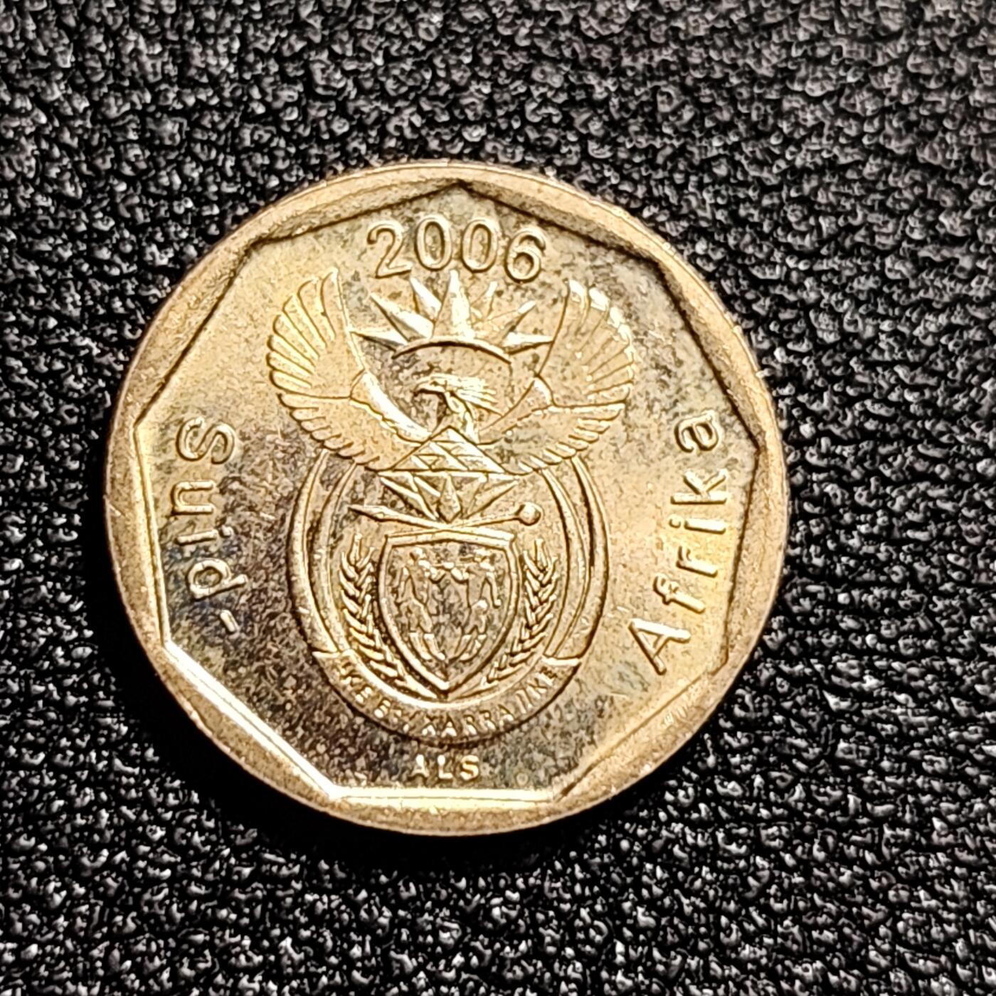 泉币菌-第49场-周末精品场 非洲 2012版10分硬币(红马蹄莲) 全新UNC