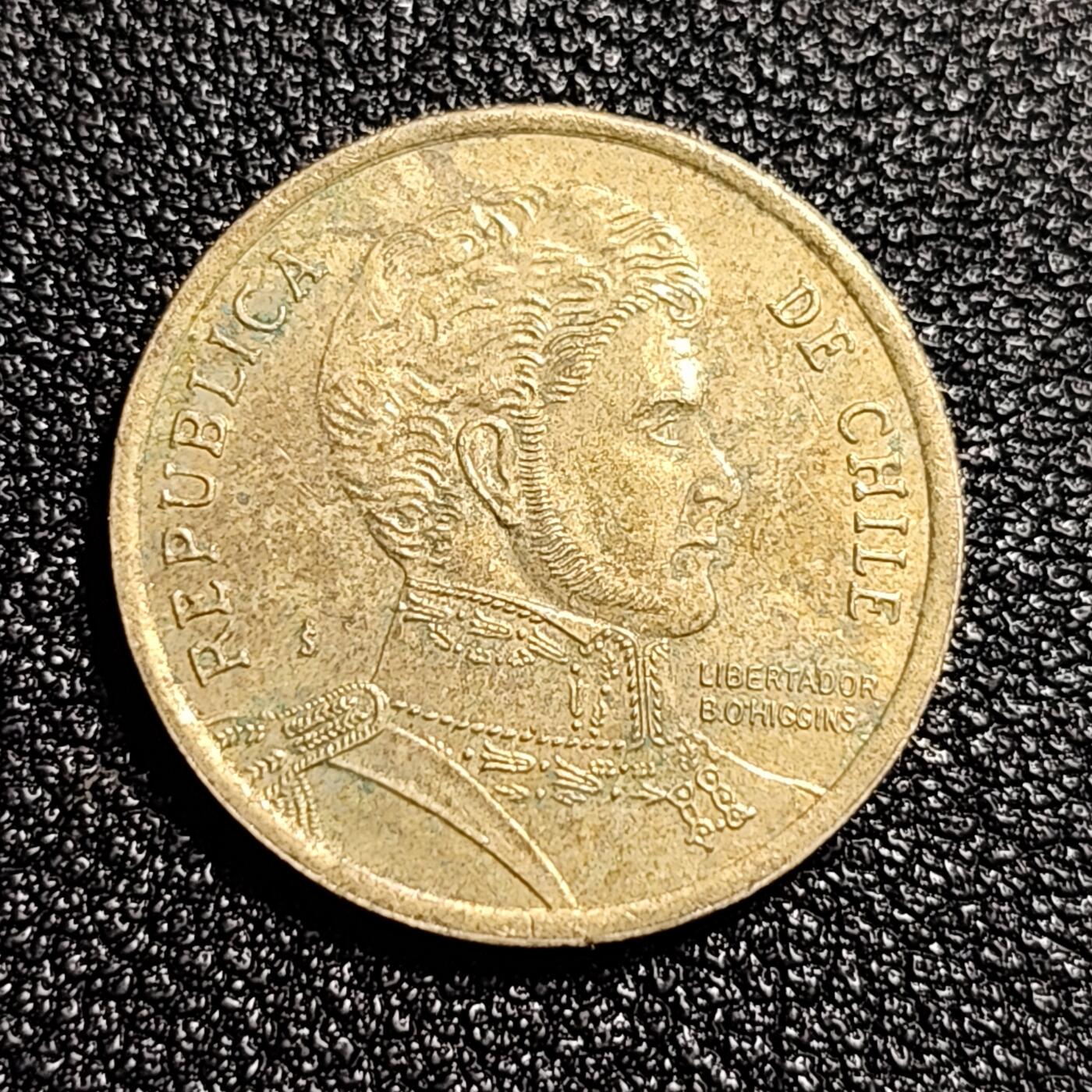 泉币菌-第49场-周末精品场 智利 10比索 国父奥希金斯将军 铝青铜币 21mm