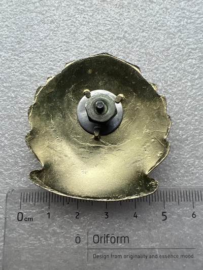 真品毛主席像章、纪念章 真品像章纪念章